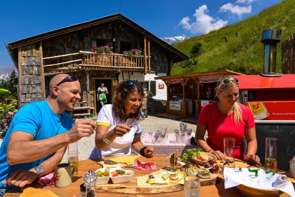 Hotel Lohningerhof Maria Alm am Steinernen Meer Ngoại thất bức ảnh